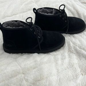 UGG Neumel Boot sz 10